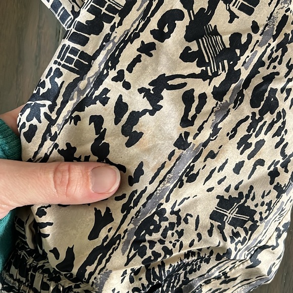 100% Silk Animal Print Zippered Jacket Shirt size large - Picture 8 of 9